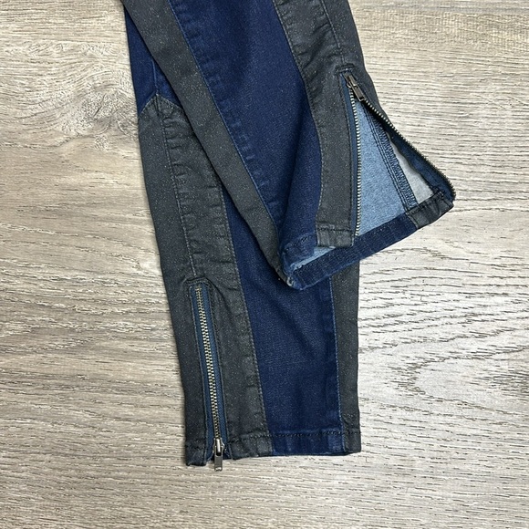 Guess Women’s Shimmering Two-Tone Zip Hem Skinny Jeans Sz 31 - Picture 4 of 12